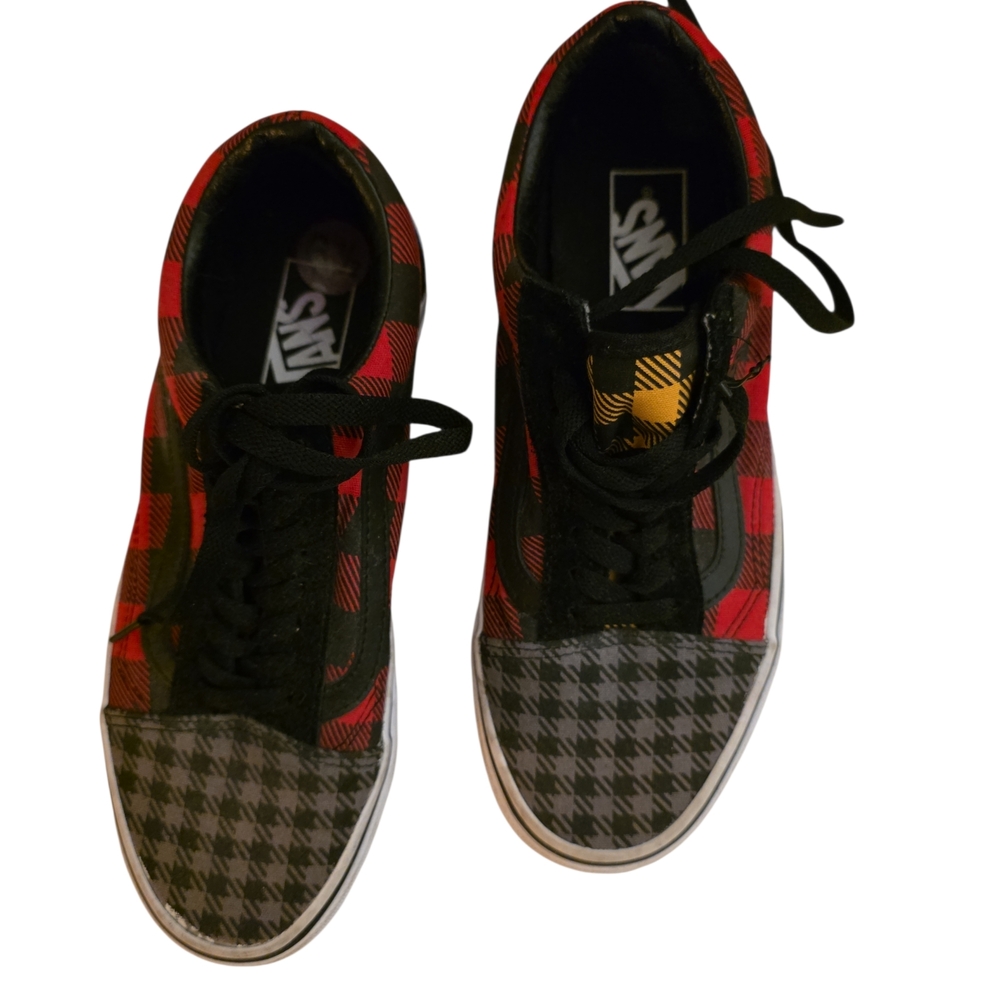 Vans Men's Red and Black Plaid Sneakers